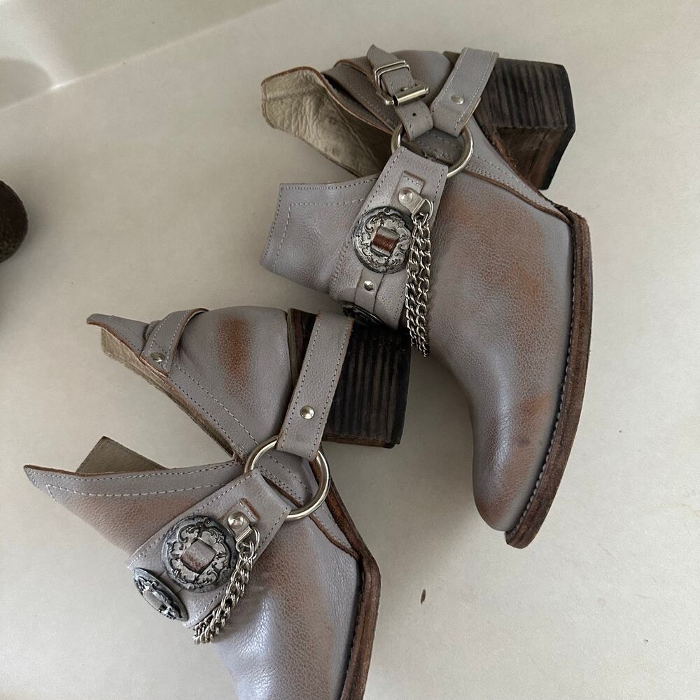 Freebird by Steven Mystic Leather Ankle Boots Smoke Gray - Picture 4 of 6